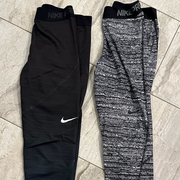 Nike pro leggings size medium - Picture 2 of 2